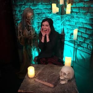 Meet your Posher, Cynthia